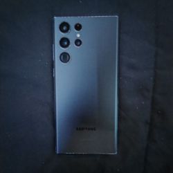 Samsung Galaxy S22 Ultra w/ 128 GB storage
