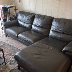 L shaped Leather Couch 