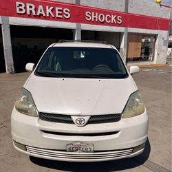 2004 Toyota Sienna