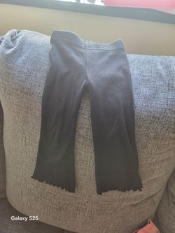 Garanimals girl leggings black bell bottom style. size 18m