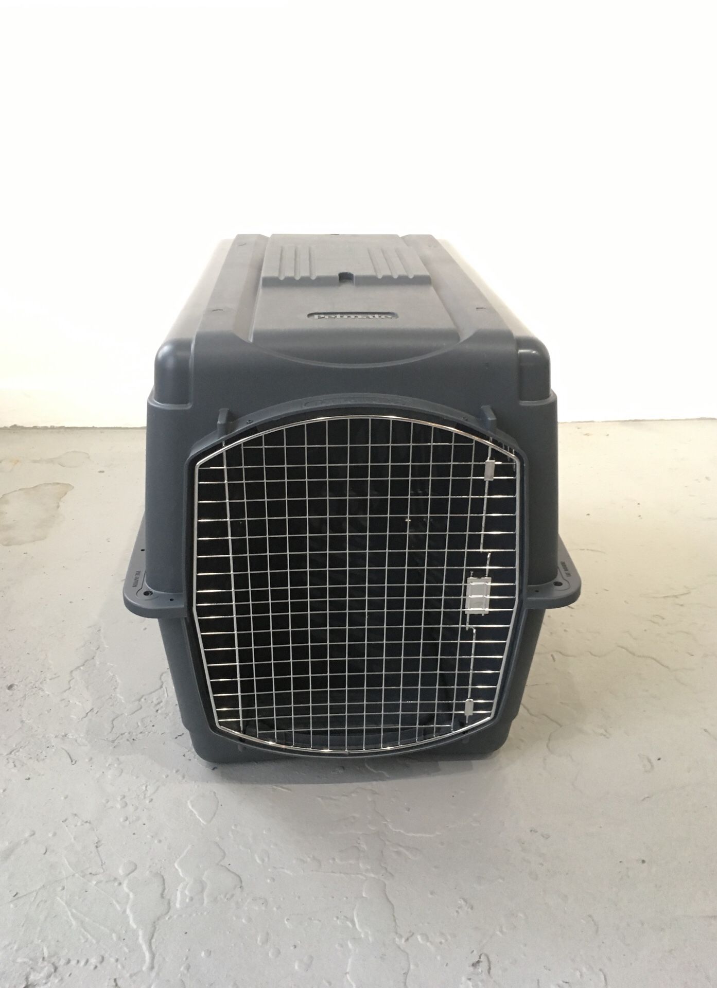 Petmate Petporter large dog kennel 37.5” depth X 25” width X 30” height brand new never used