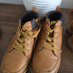 boots carter's size 9