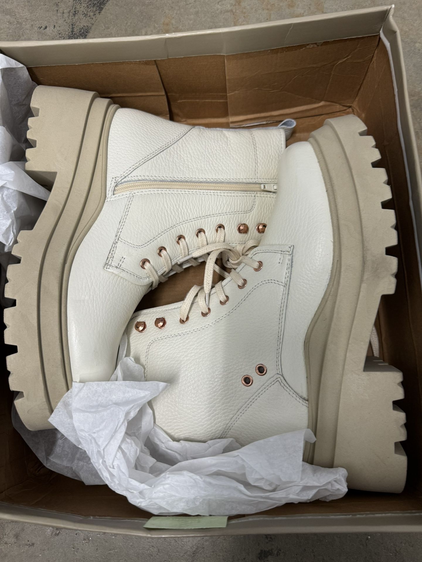 Crown Vintage Boots