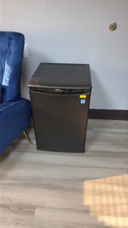 Mini fridge