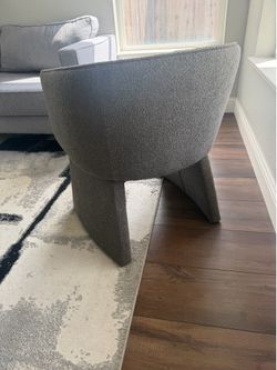 Accent chair