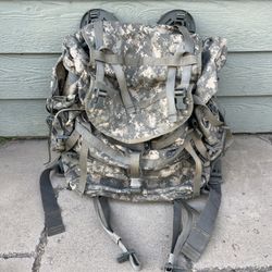 MOLLE II Military Rucksack with Frame – ACU Camo