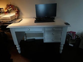 Memorial Day Deal! 😃 Three Drawer Desk