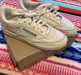 Tenis Reebok #7.5. $20