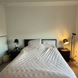 Black Queen Sized Bedroom Set 