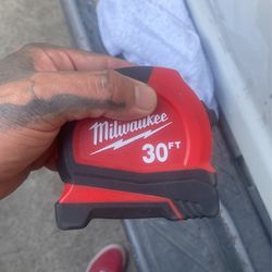 Milwaukee Tape Measure