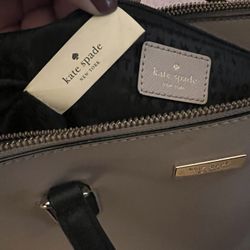 Use Kate Spade 3 Compartment Purse