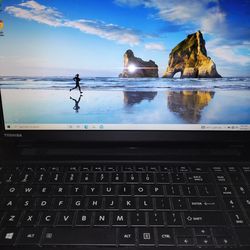 Toshiba Laptop 17-in Monitor