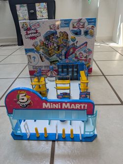 ZURU 5 Surprise Mini Brands Mini Mart – Series 4