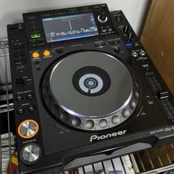 Pioneer CDJ 2000