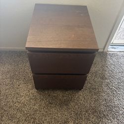 Table/dresser
