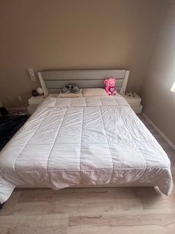 Bedroom set