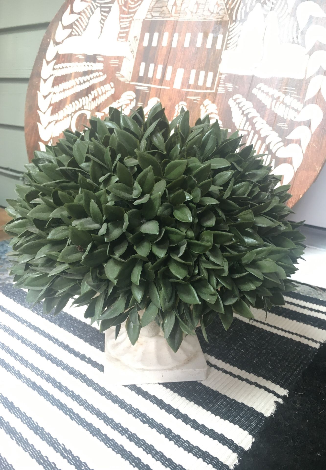 Decor / fake plant / French country