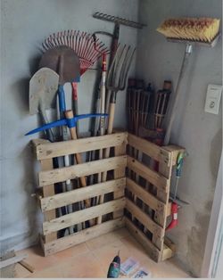 Wood pallet