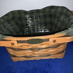 VINTAGE LONGABERGER 1996 TRADITIONS COLLECTION COMMUNITY BASKET WITH GREEN LINER AND PROTECTOR