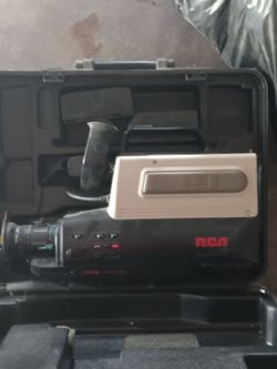 Vintage RCA camcorder with all additional materials in case closes and works perfectly
