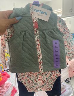 CARTERS 3 M BABYGIRL OUTFIT