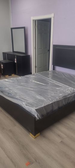 Queen box spring