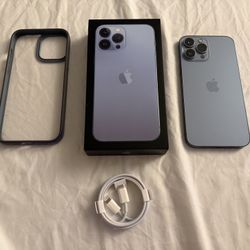 iPhone 13 PRO MAX - 256GB - Unlocked - LIKE NEW 
