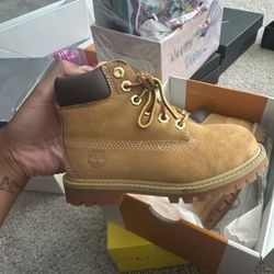Toddler Timbs Lightly Worn 