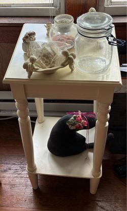 Assorted Items Selling Bulk Estate Sale