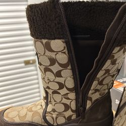 Perfectly Warm Rain Boots