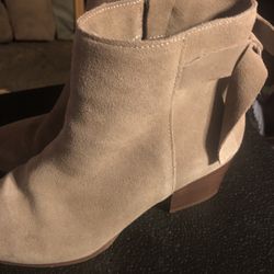 SOLE/SOCIETY Women Ankle Boots. Size 6M