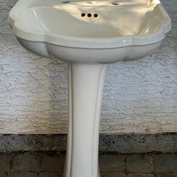 Pedestal Sink