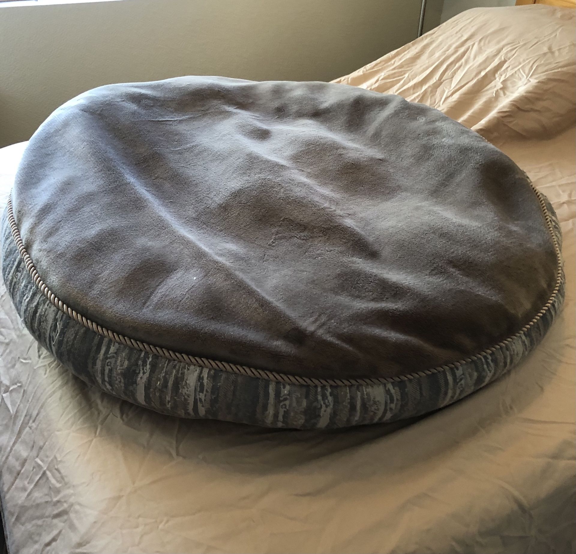 Dog bed