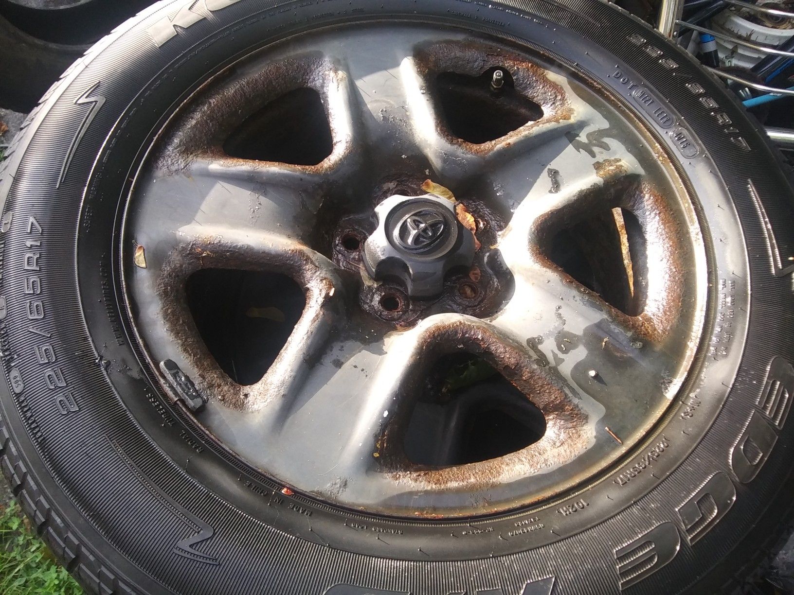4 Toyota rav 4 rims