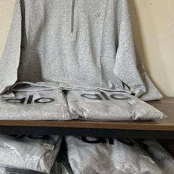 alo clothing/ropa alo