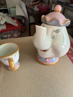Disneys Mrs Potts And Chip