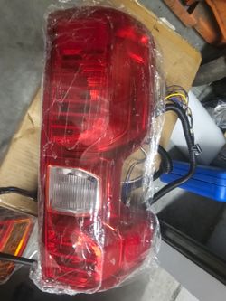 KLPF RIGHT REAR TAILLIGHT FOR 2019-23 CHEVY SILVERADO
