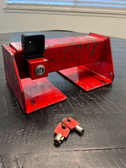 Red Steel Car Steering Wheel Lock with Keys