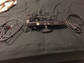 Xbox 360 connect with headphones