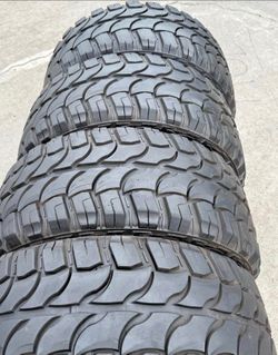 35x12.50/20 📍📍 Vendo un set de llantas con 80% de vida las 4 📍🌟