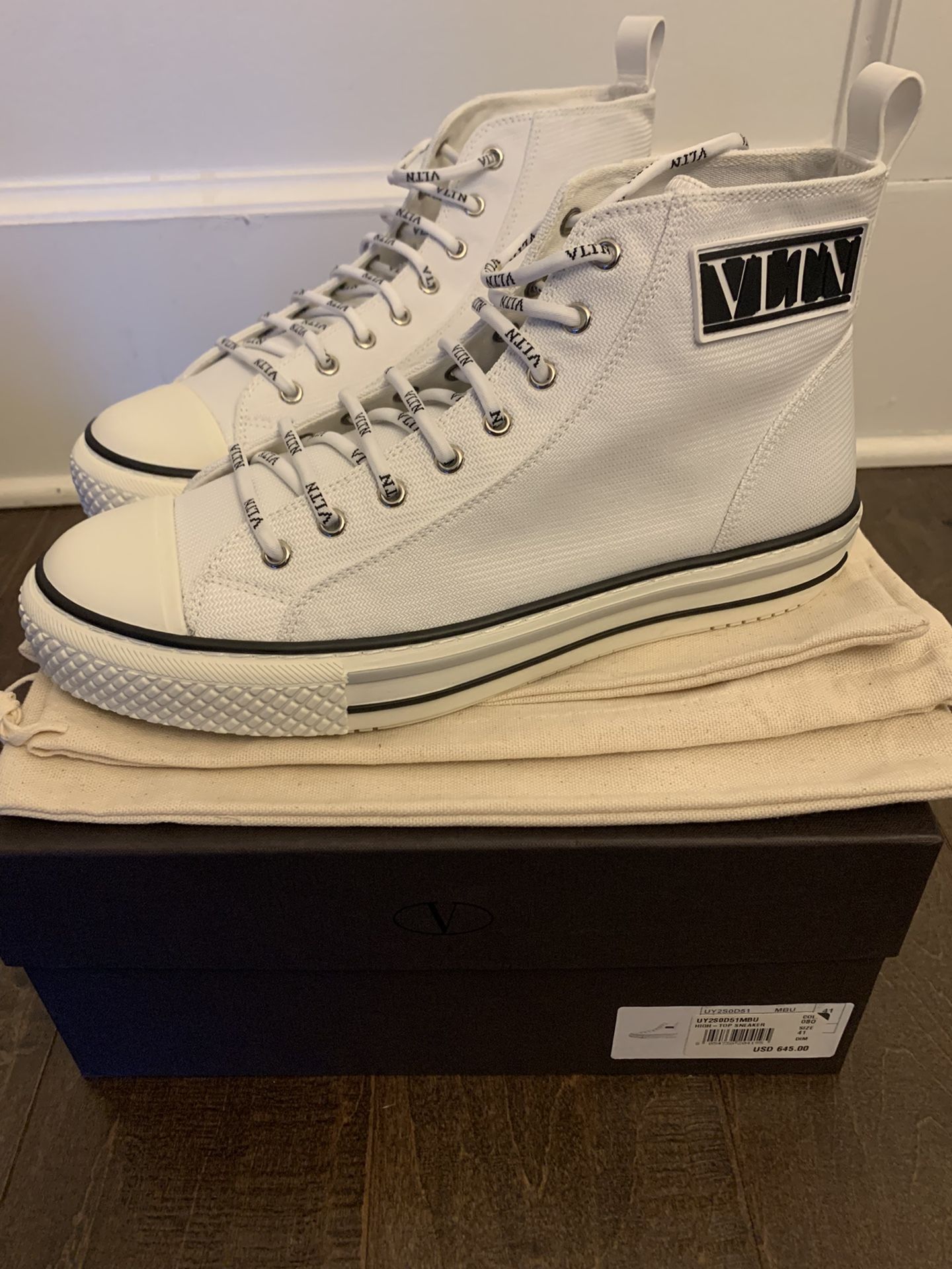 Valentino Sneakers Size 41/8