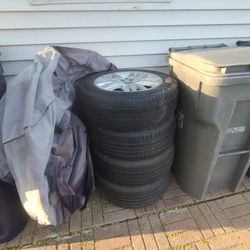 Set Of Four 4 16 inch  Ford Oem Wheels 