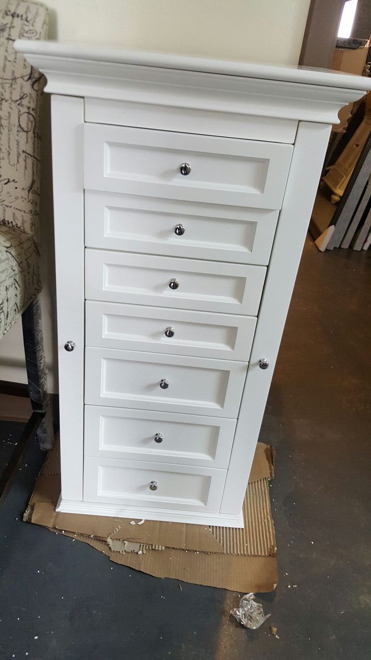 Hampton Harbor Jewelry Armoire (White)