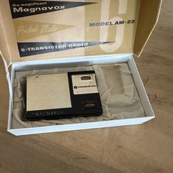 Magnavox Model 6 Radio