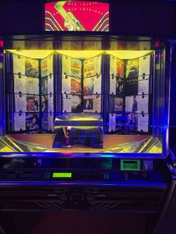 Rock-ola CD jukebox - working condition