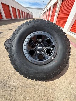 17s Ford F150 Raptor Beadlock capable Rims Rines Wheels new Oem 6x135