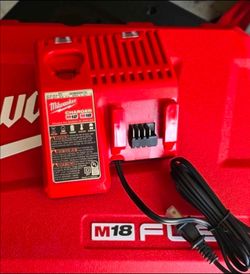 NEW Milwaukee M12 and M18 Rapid Battery Charger