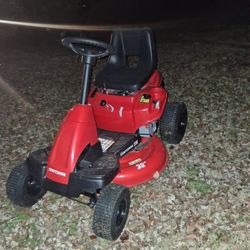 Craftsman  R110 Riding Lawnmower 