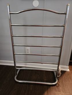 Electric towel warmer