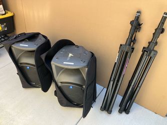 2 Mackies srm450 w/ case and stands